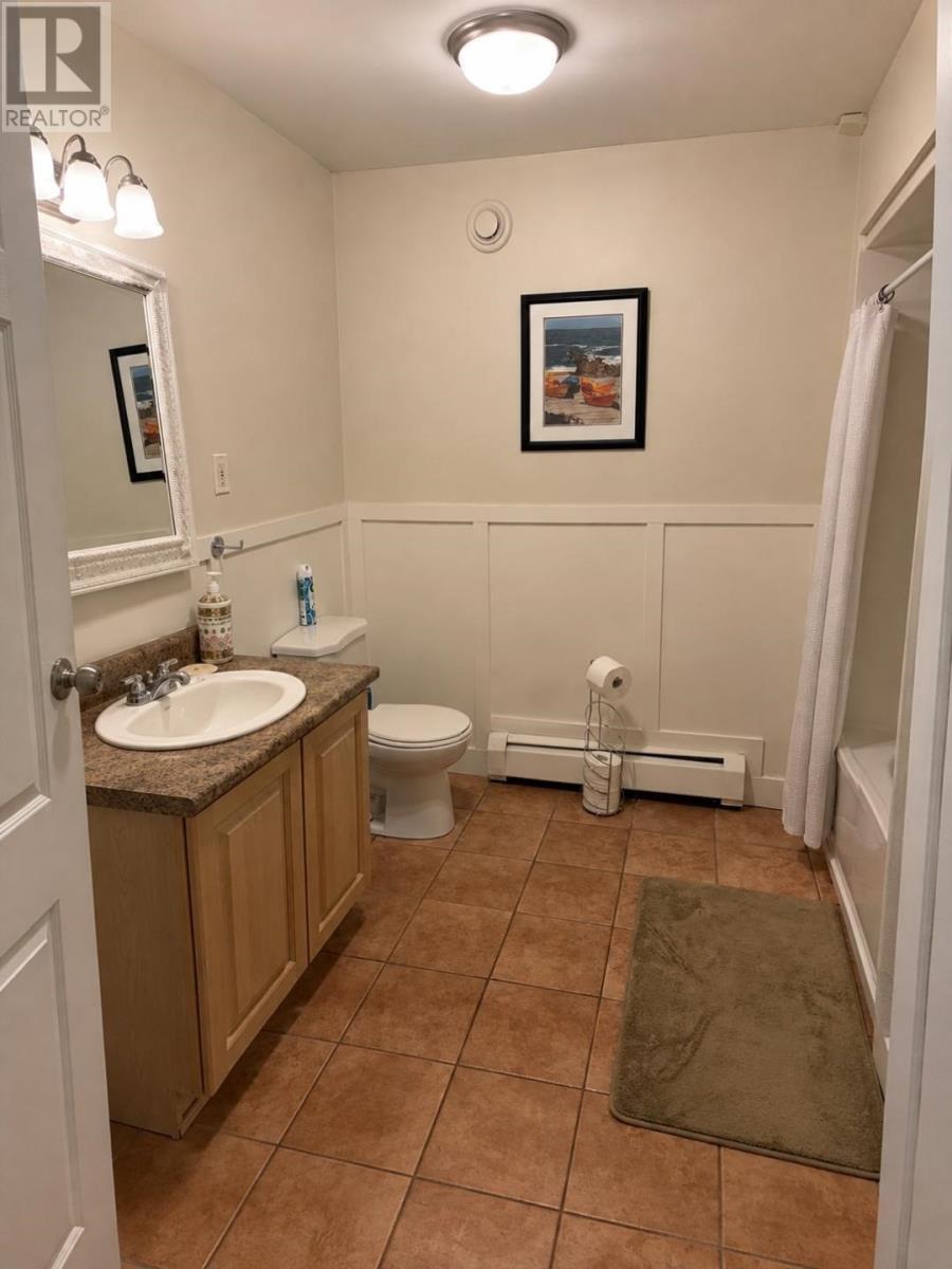 Apt bath - 9-13 Chalkers Lane, Avondale, NL