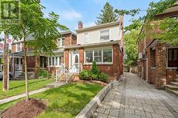 141 HUMBERCREST BOULEVARD Toronto, ON M6S 4L4