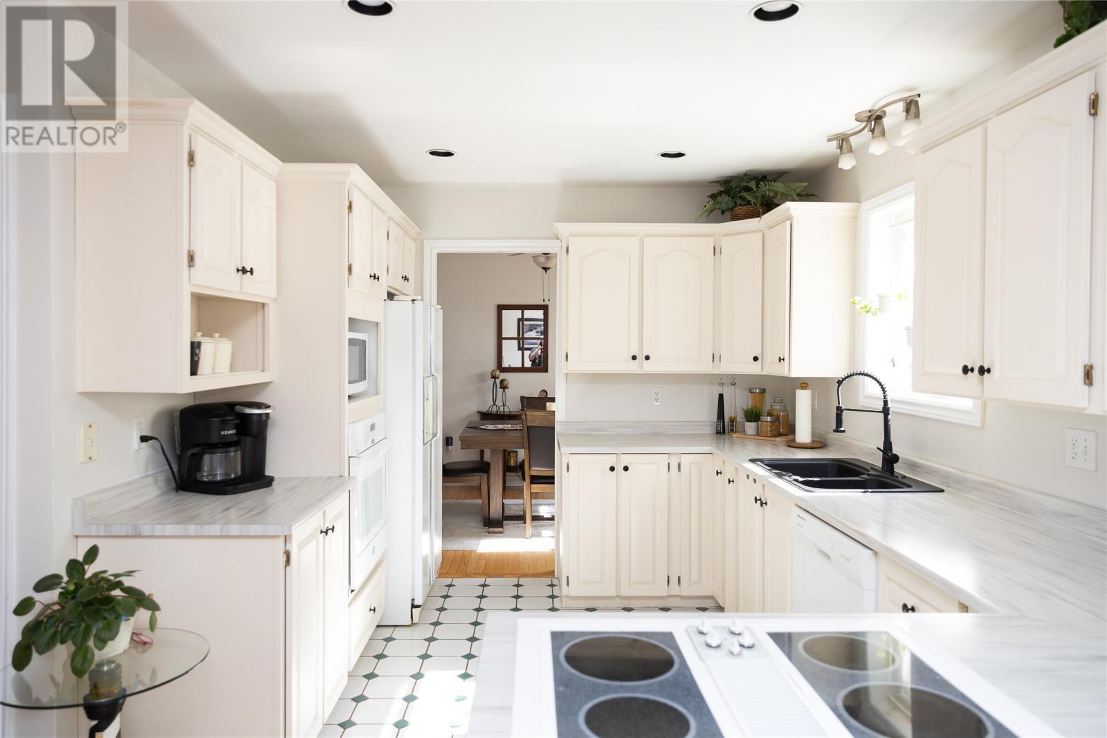 12 Lakeview Place, Appleton, NL