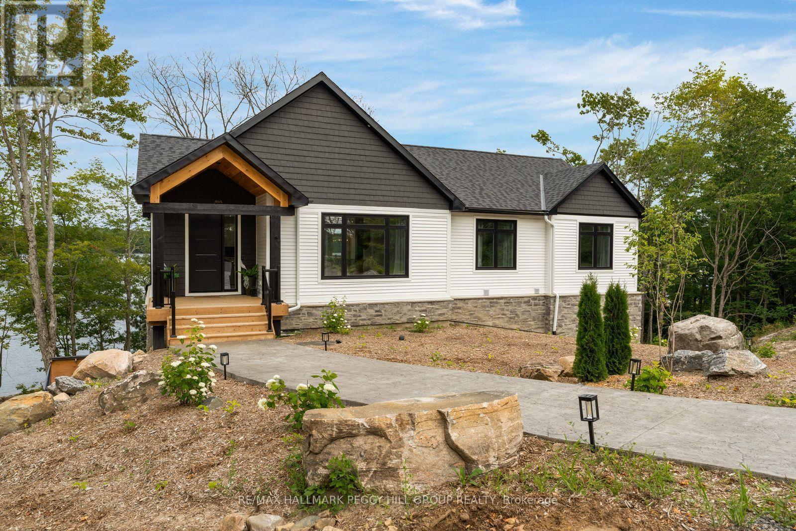 20 Hawkins Point Road, Georgian Bay, ON