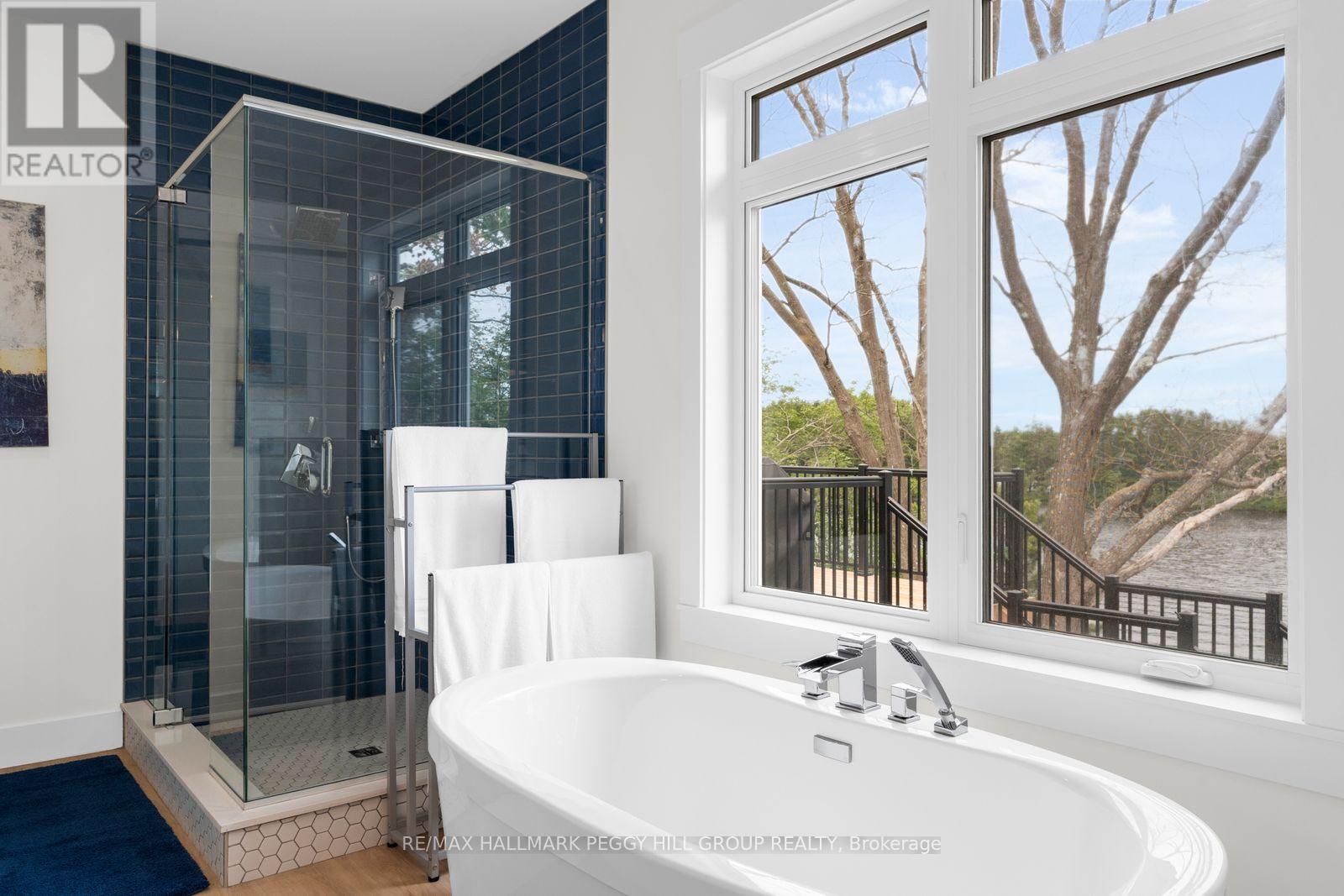 20 Hawkins Point Road, Georgian Bay, ON