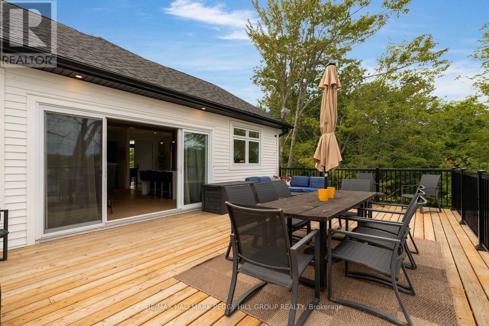 20 Hawkins Point Road, Georgian Bay, ON