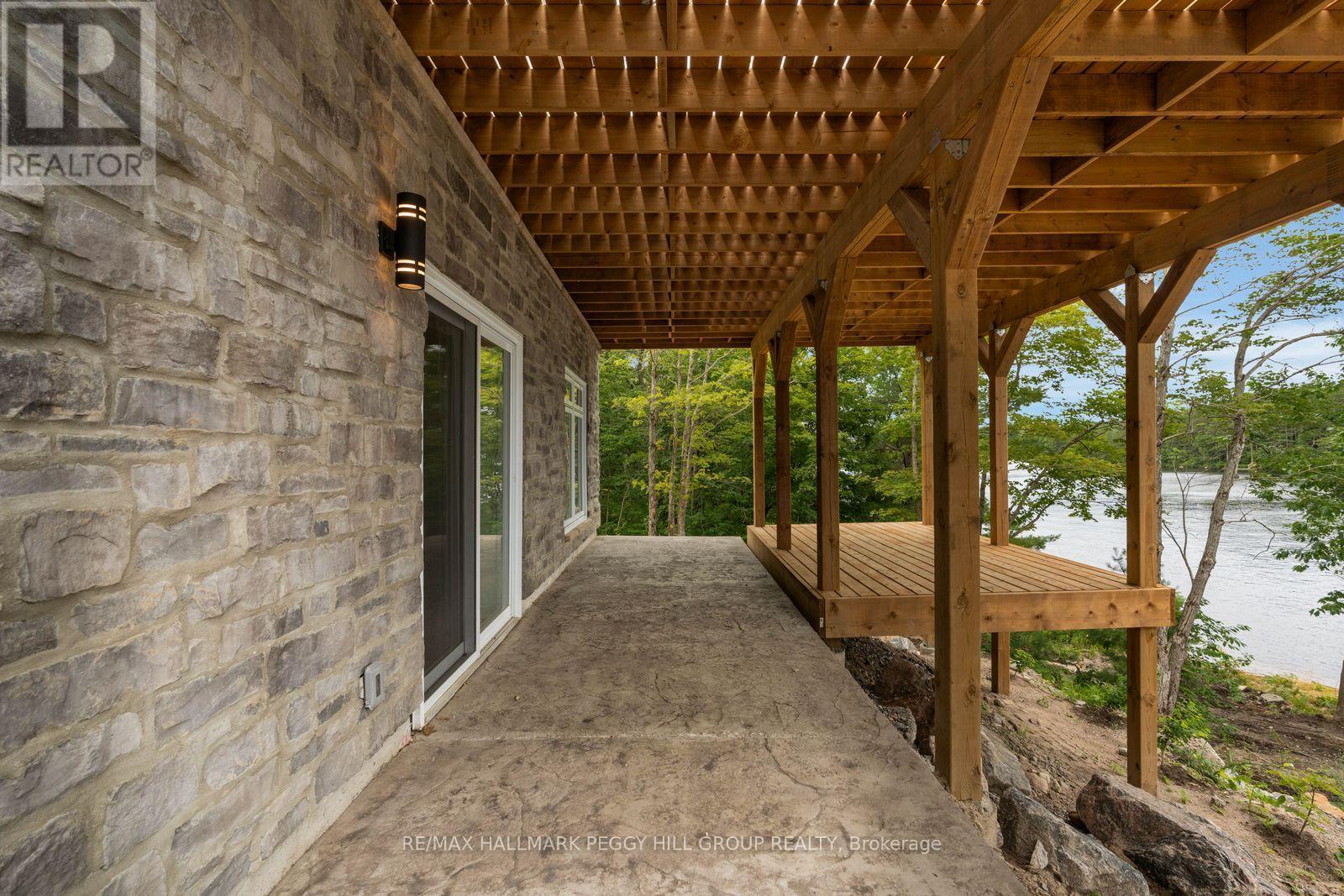 20 Hawkins Point Road, Georgian Bay, ON