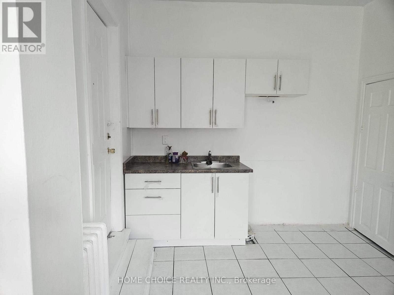 1232 Jane Street, Toronto, ON