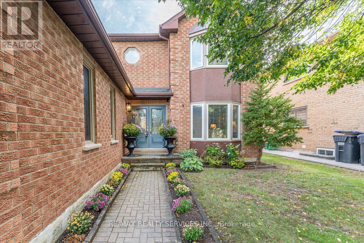 18 Corkett Drive, Brampton, ON