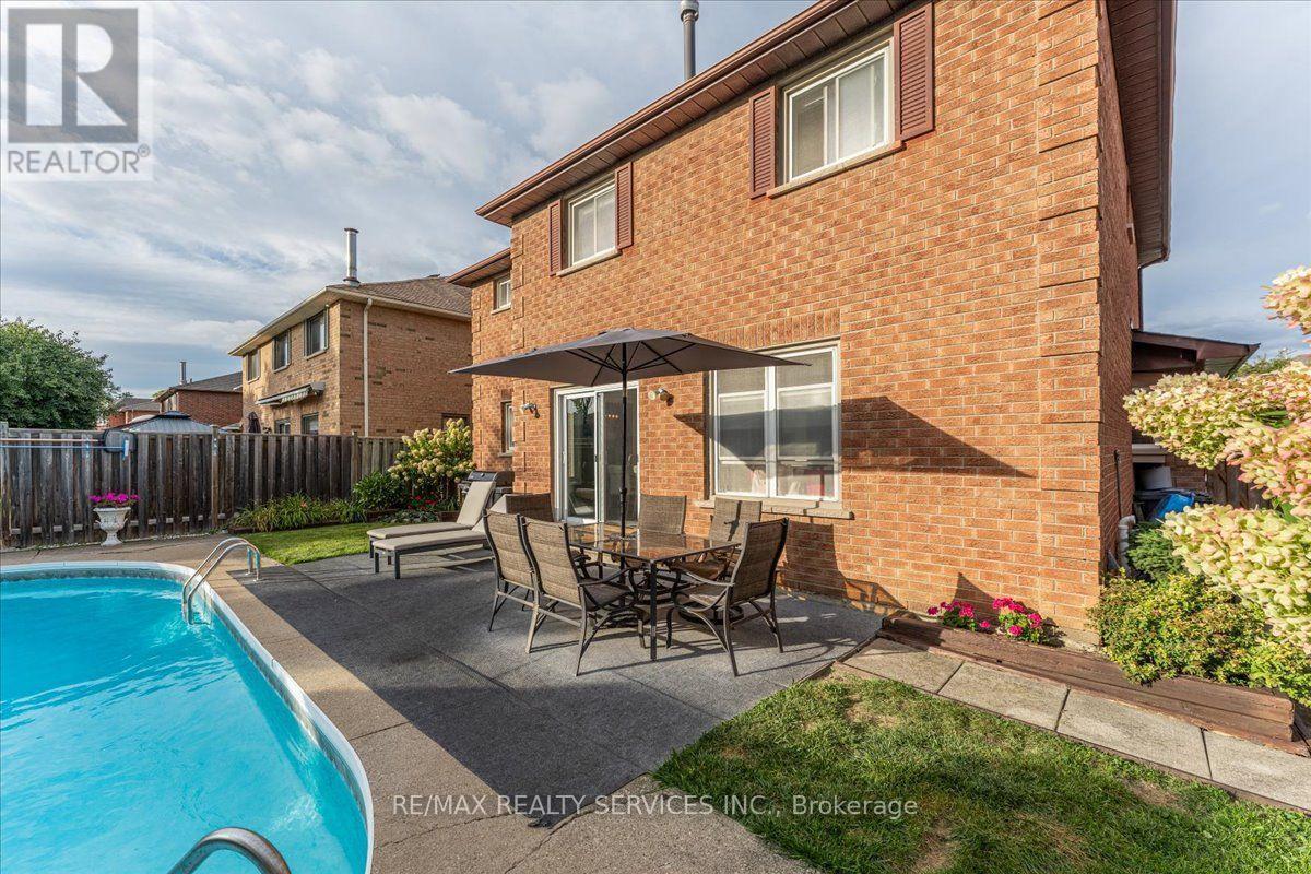 18 Corkett Drive, Brampton, ON