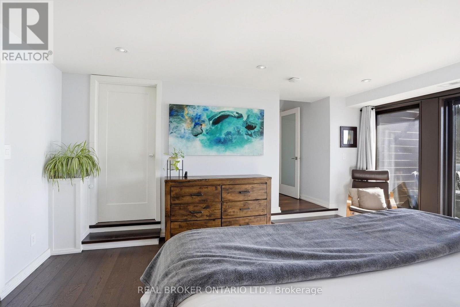 868 Danforth Place, Burlington, ON