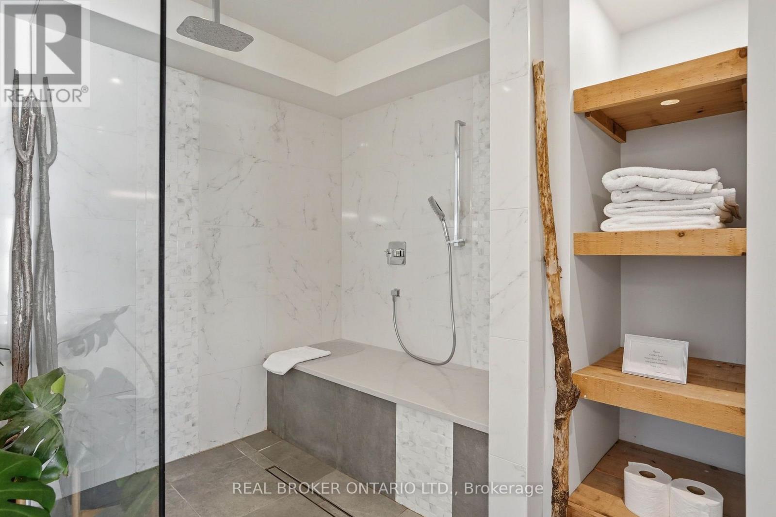868 Danforth Place, Burlington, ON