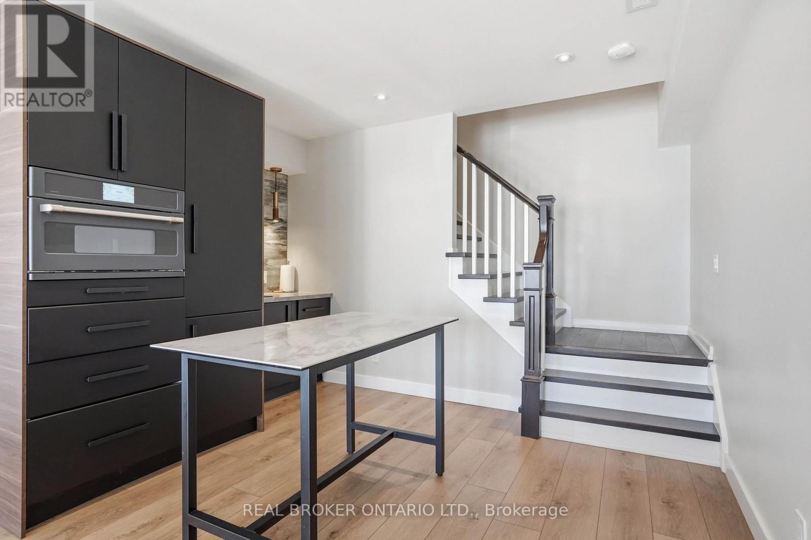 868 Danforth Place, Burlington, ON