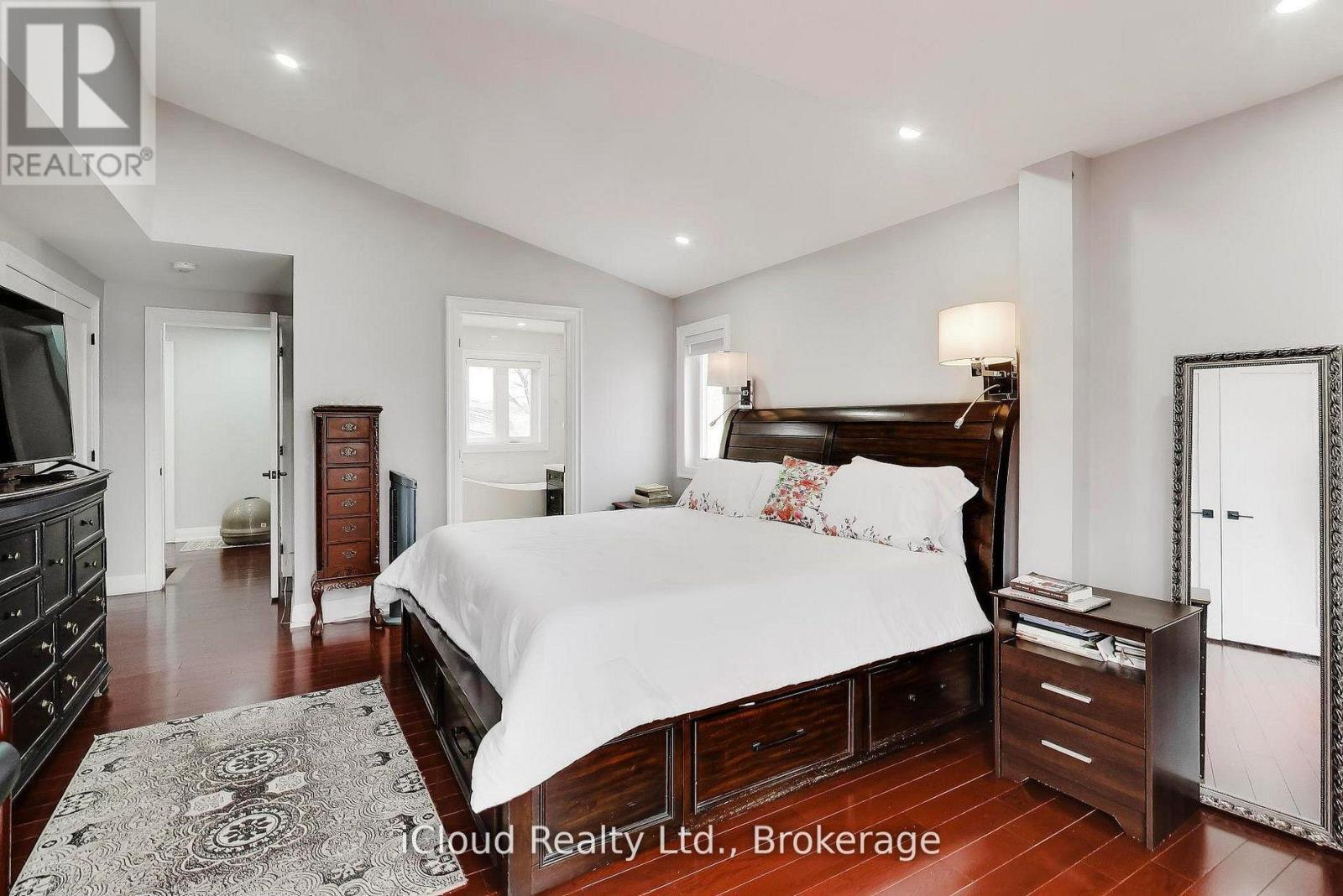 16175 Jane Street, King, ON
