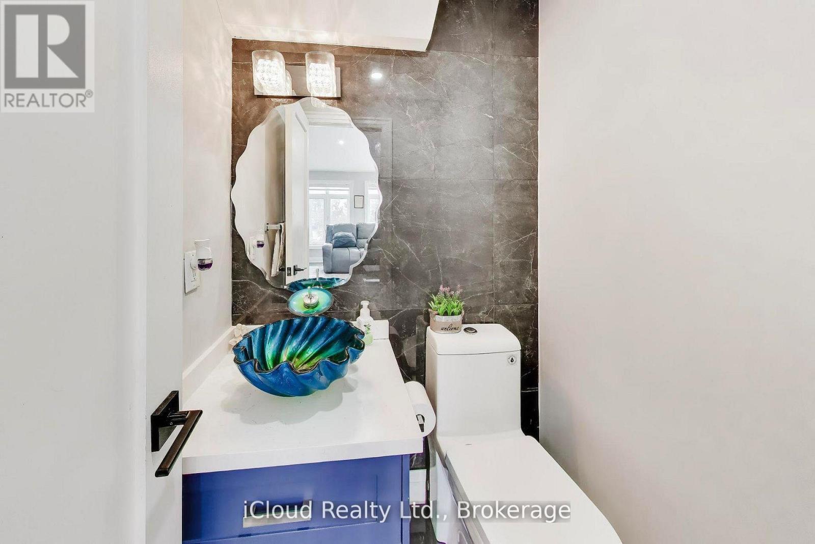 16175 Jane Street, King, ON