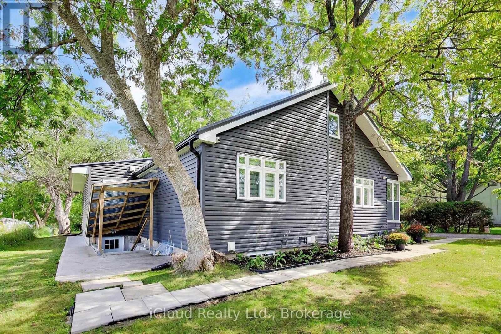 16175 Jane Street, King, ON