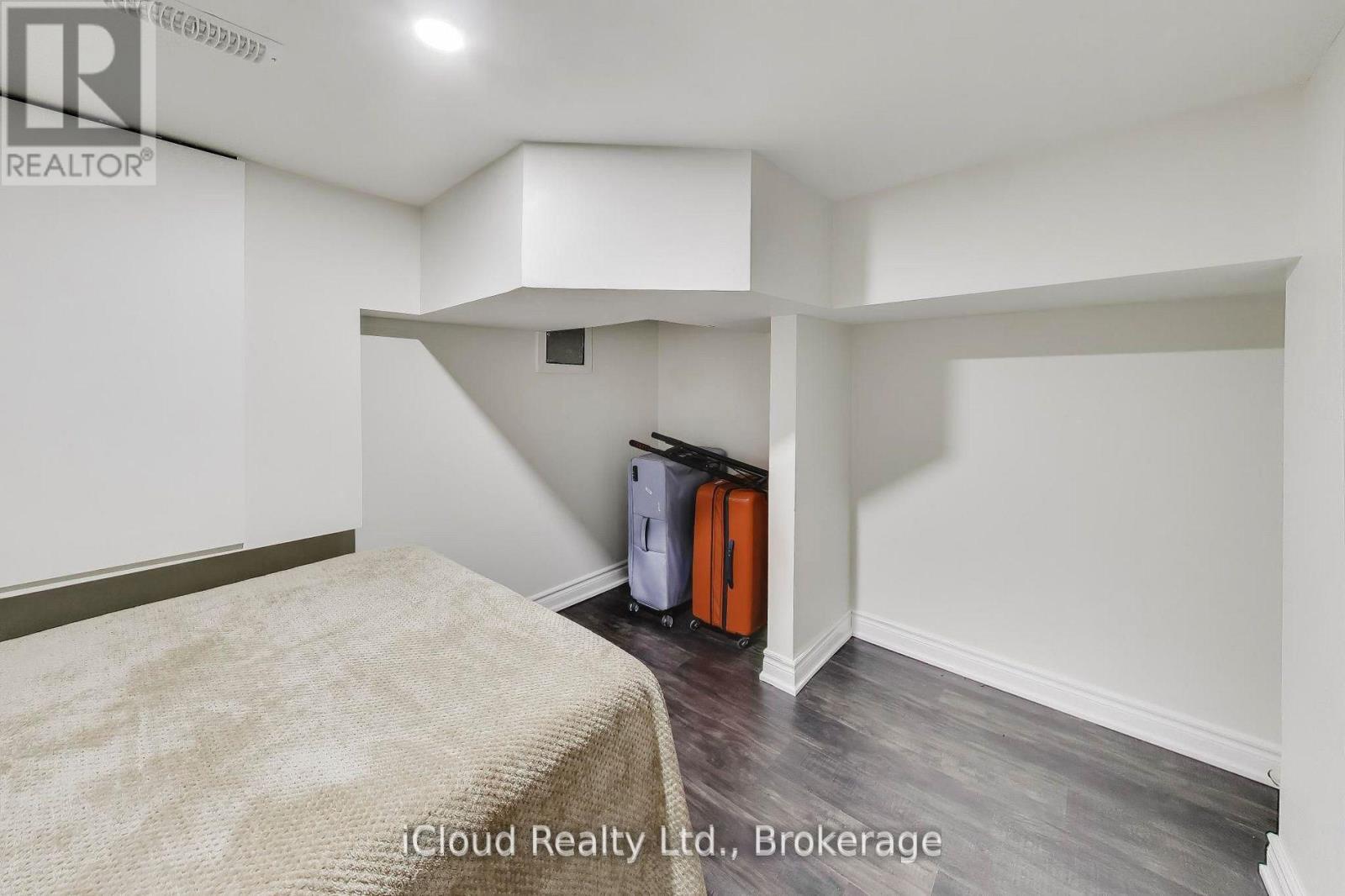 16175 Jane Street, King, ON