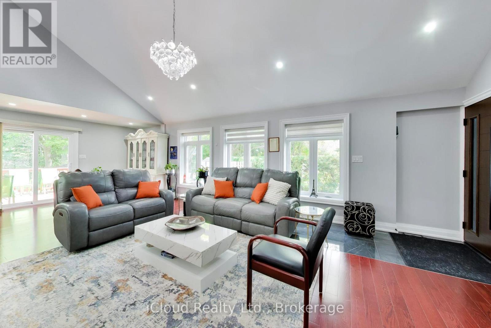 16175 Jane Street, King, ON