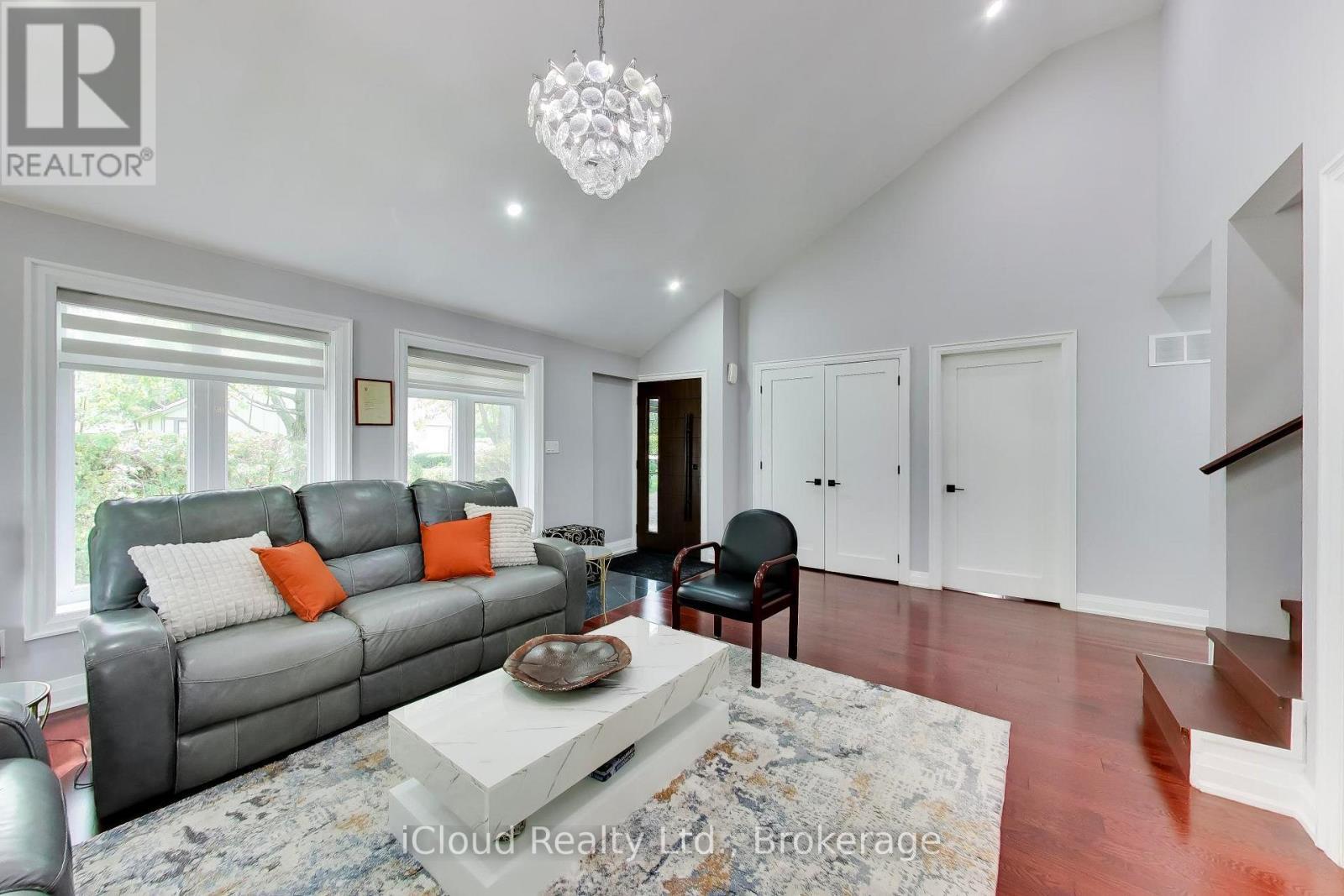 16175 Jane Street, King, ON