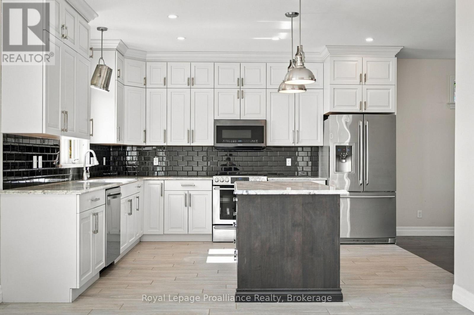 23 Crews Crescent, Quinte West (Murray Ward), ON