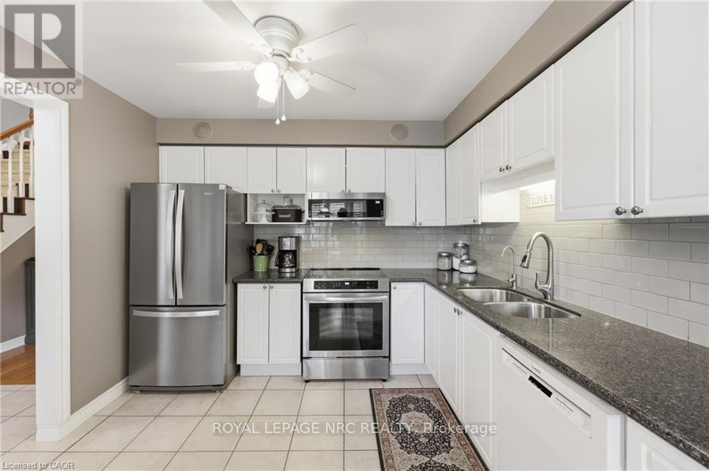 16 Red Haven Drive, Grimsby, ON