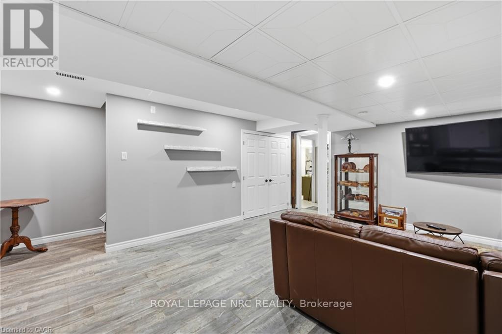 16 Red Haven Drive, Grimsby, ON