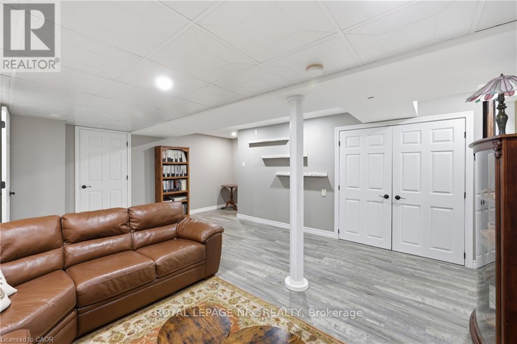 16 Red Haven Drive, Grimsby, ON
