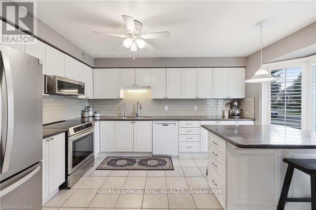 16 Red Haven Drive, Grimsby, ON