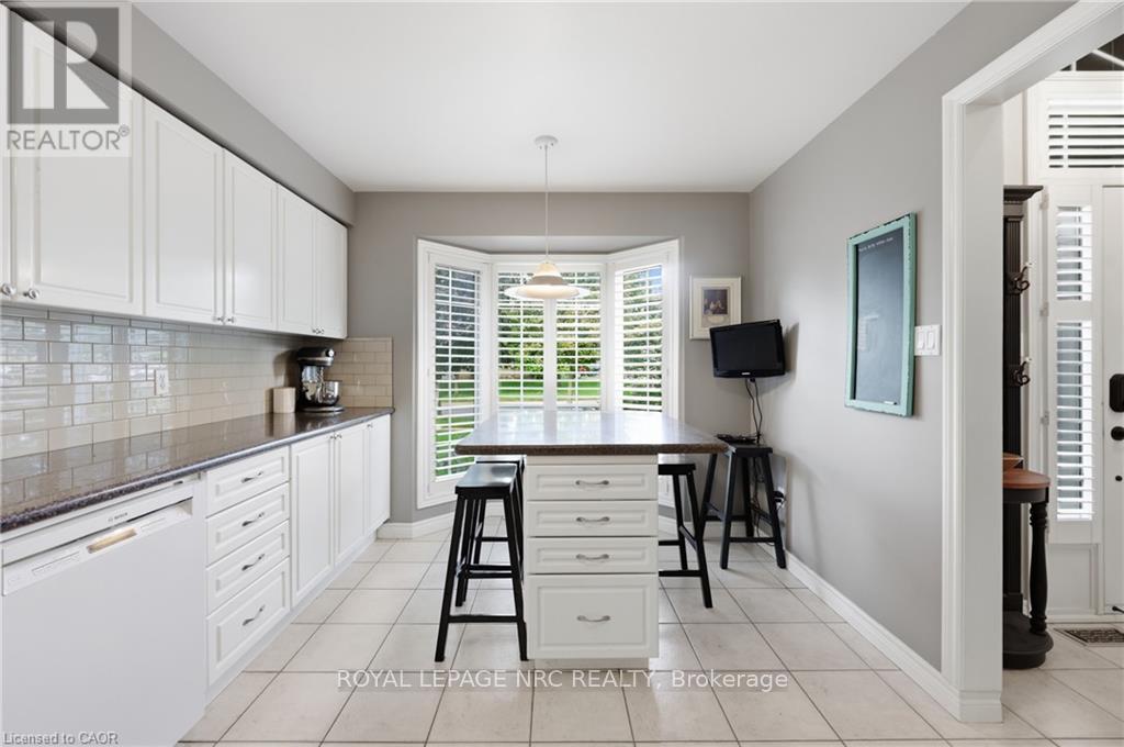 16 Red Haven Drive, Grimsby, ON