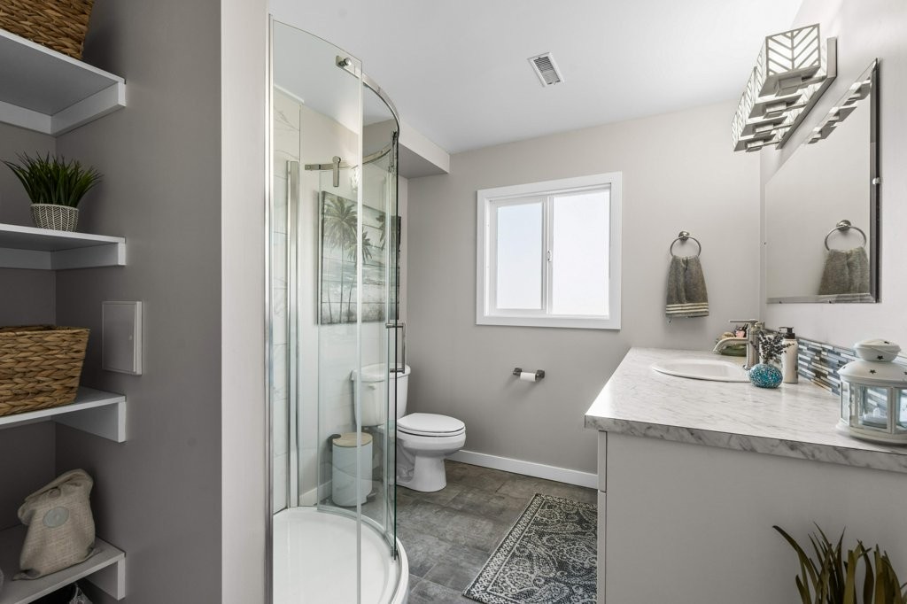 5664 L & A Road, Vernon, BC