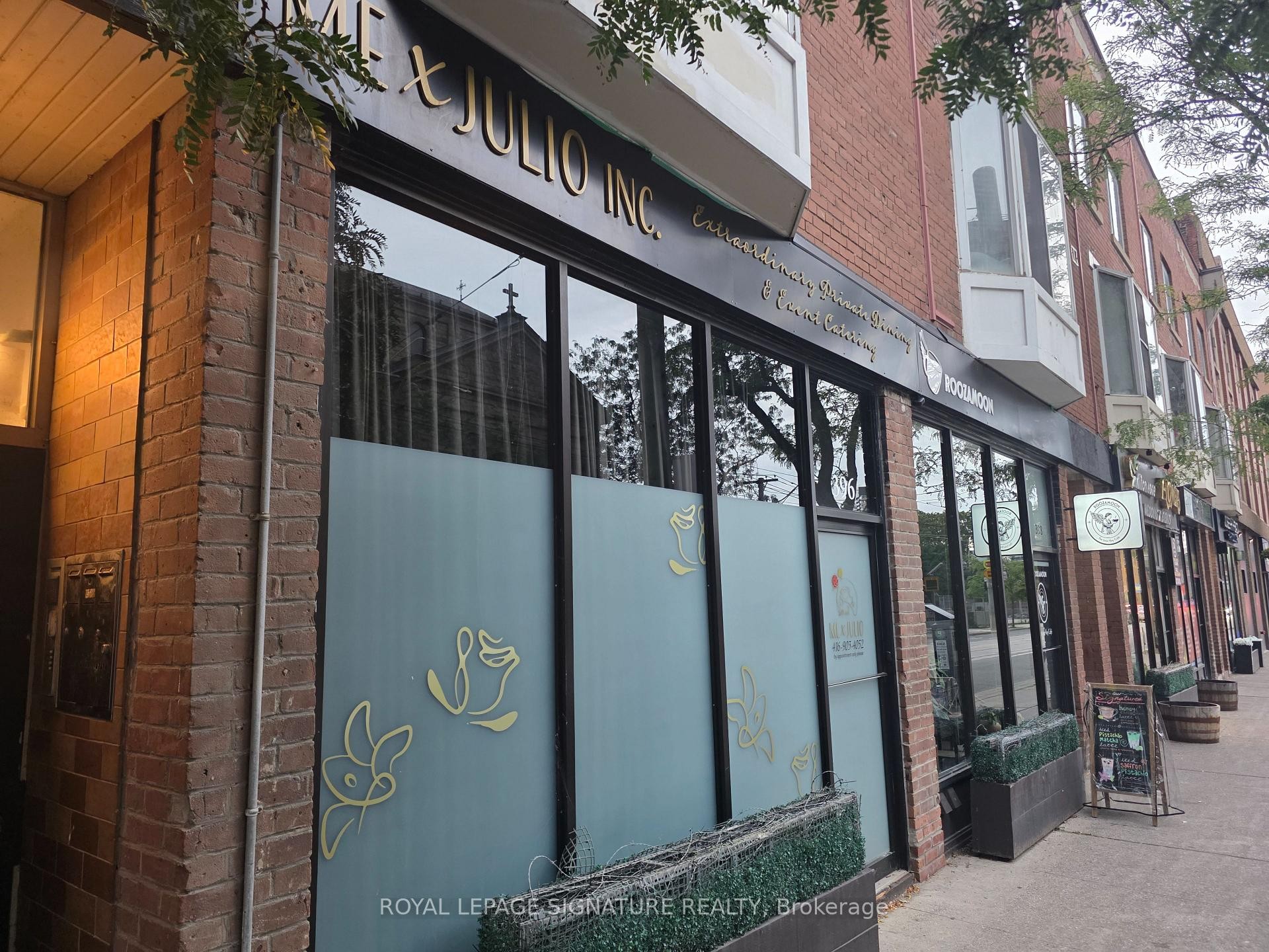 396 Queen Street E, Toronto, ON