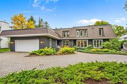 6 Oakdale DR Winnipeg, MB R2R 0Z4