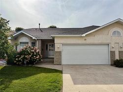 10-55 Bairdmore BLVD Winnipeg, MB R3T 5Y9