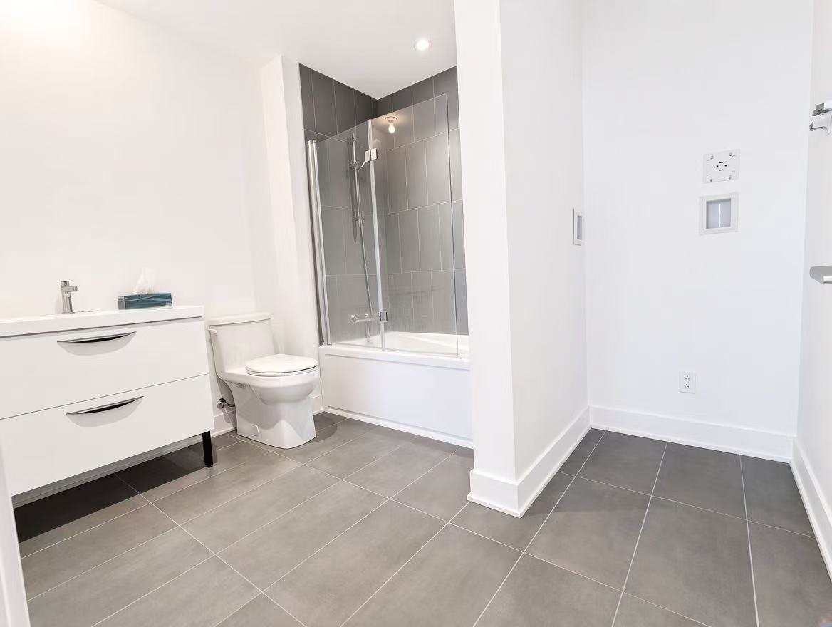 Bathroom - 217-7227 Boul. Newman, Montréal (Lasalle), QC
