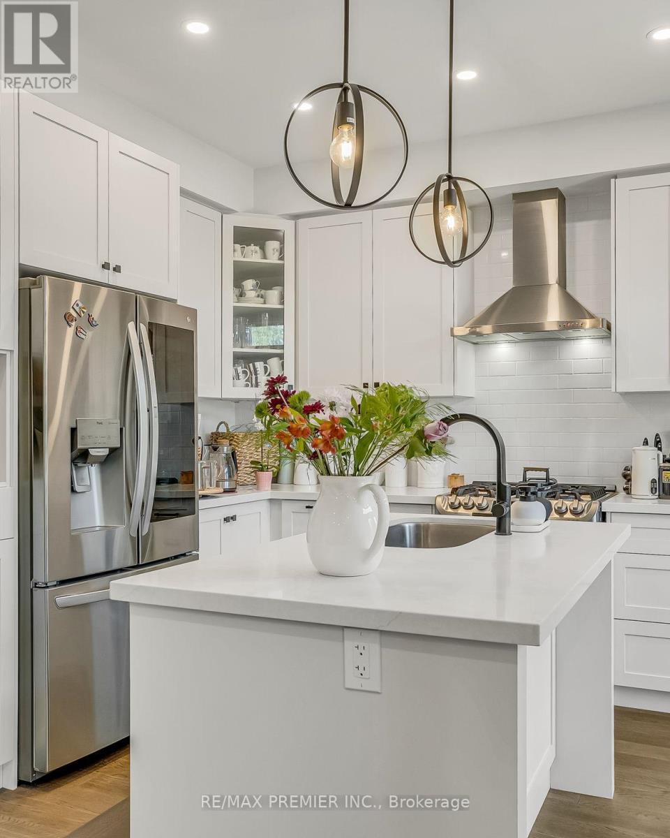 25 Low Boulevard, Uxbridge, ON