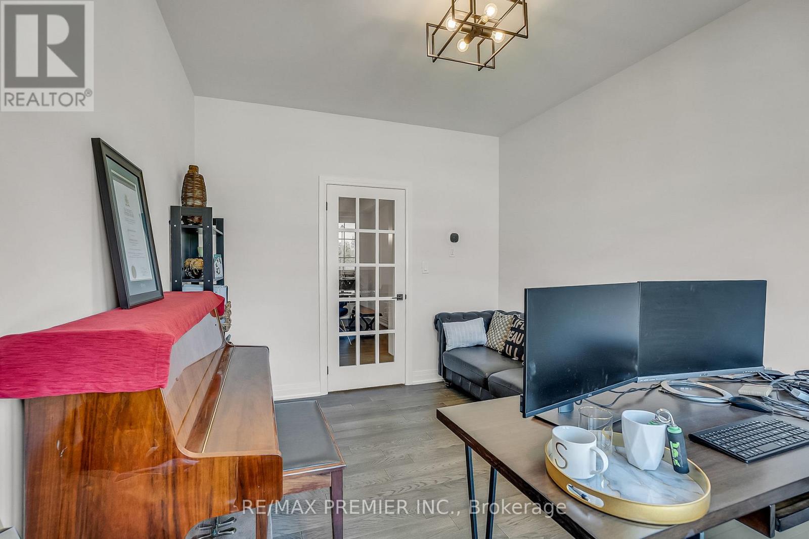 25 Low Boulevard, Uxbridge, ON