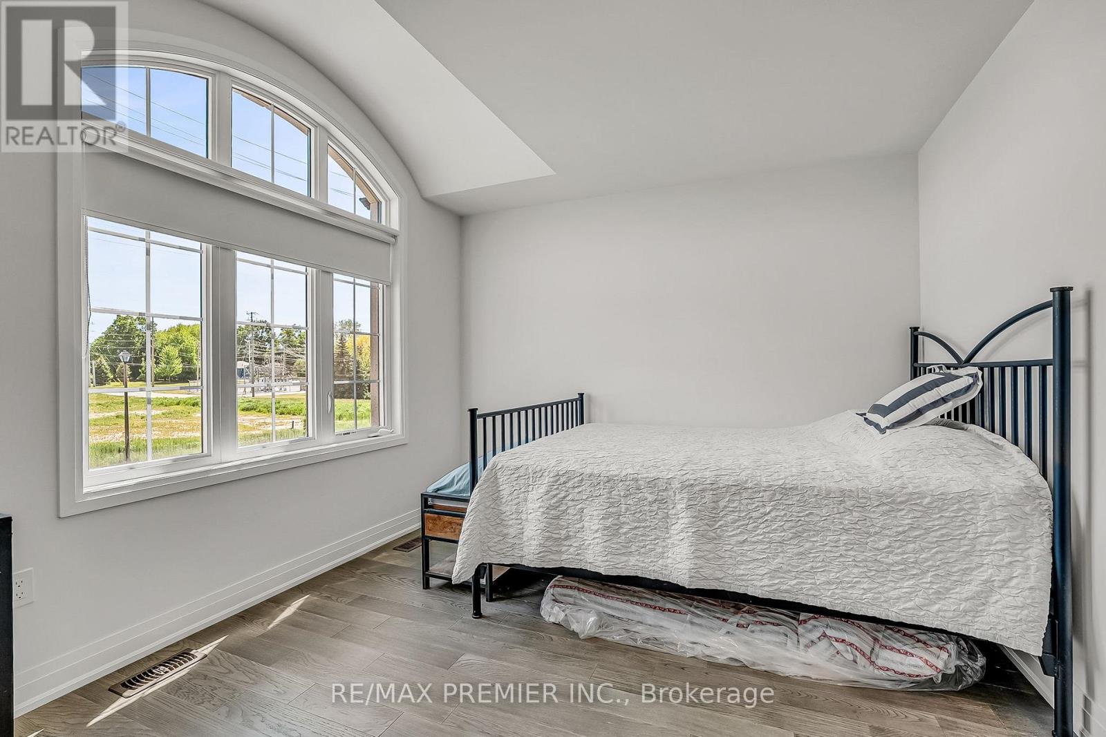25 Low Boulevard, Uxbridge, ON