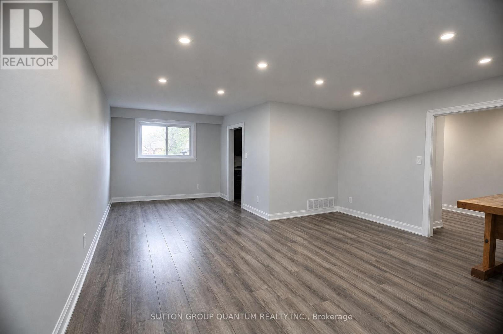 1237 Sycamore Drive, Burlington, ON