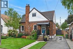 25 WOODBRIDGE Road Hamilton, ON L8K 3C6