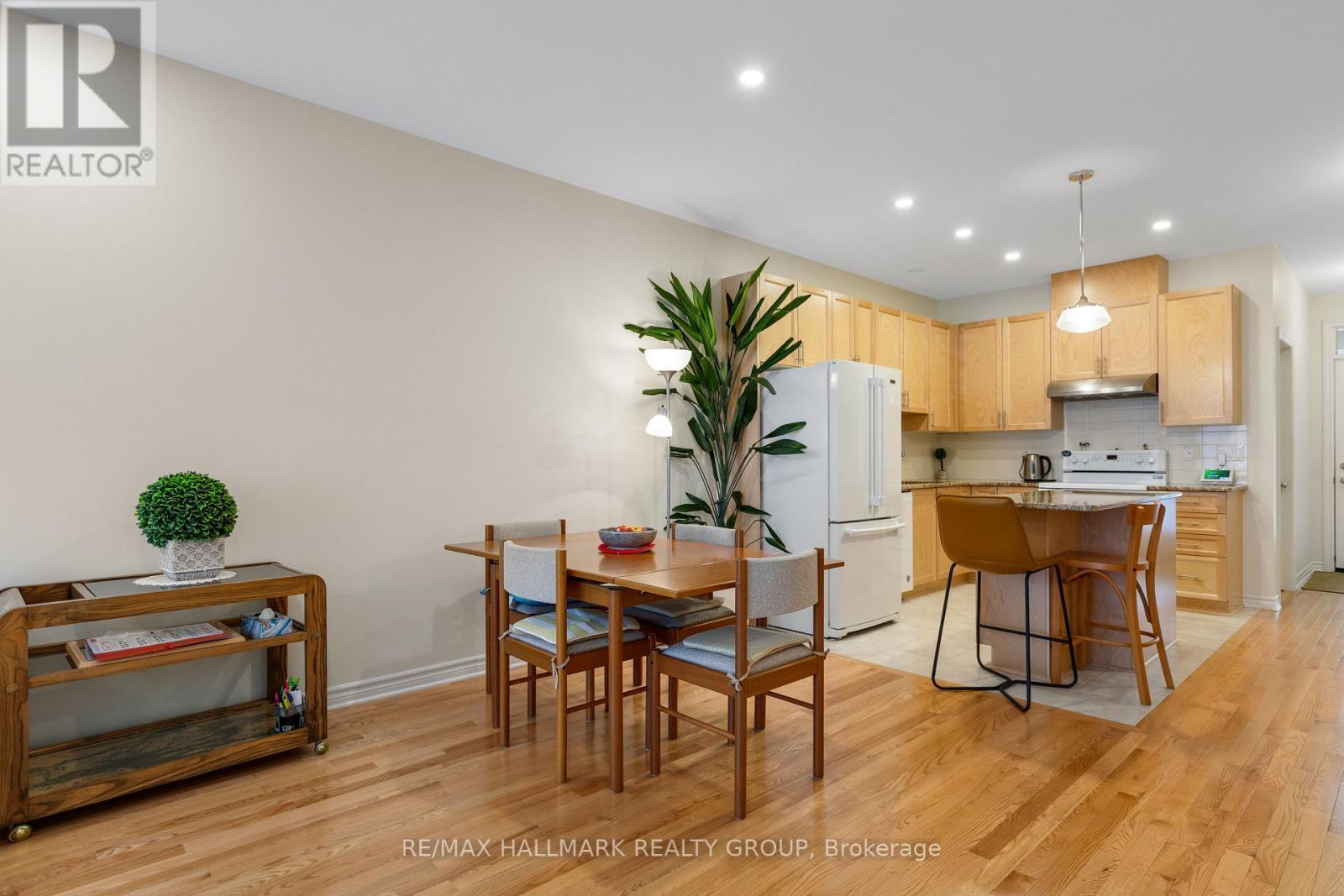 66 Kayenta Street, Ottawa, ON