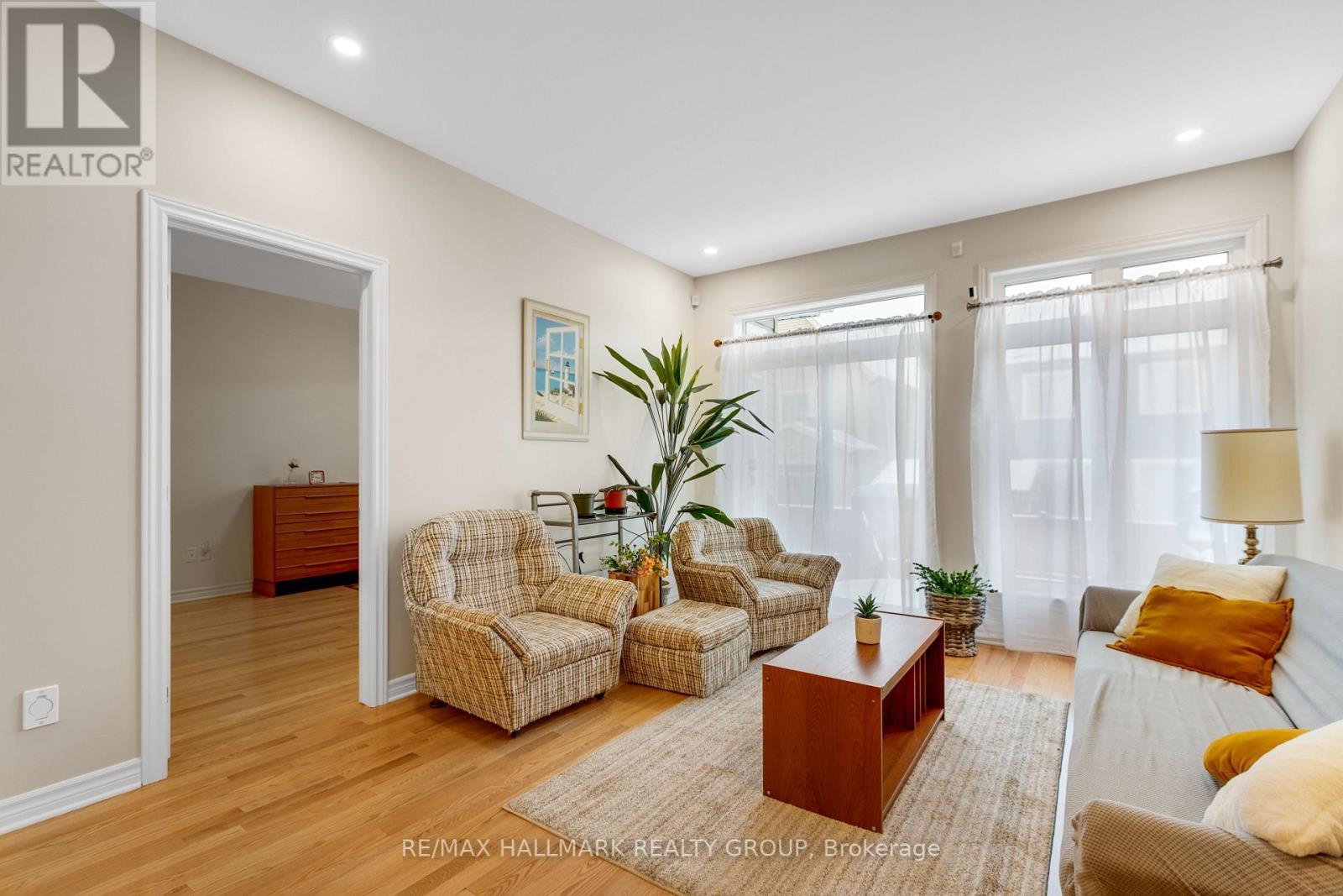 66 Kayenta Street, Ottawa, ON