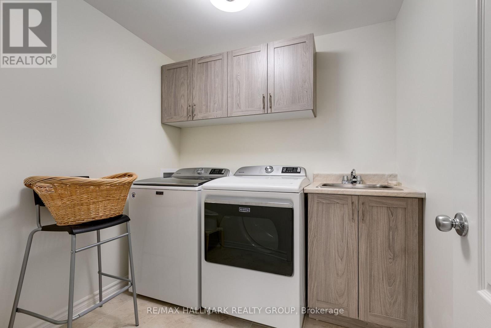 66 Kayenta Street, Ottawa, ON
