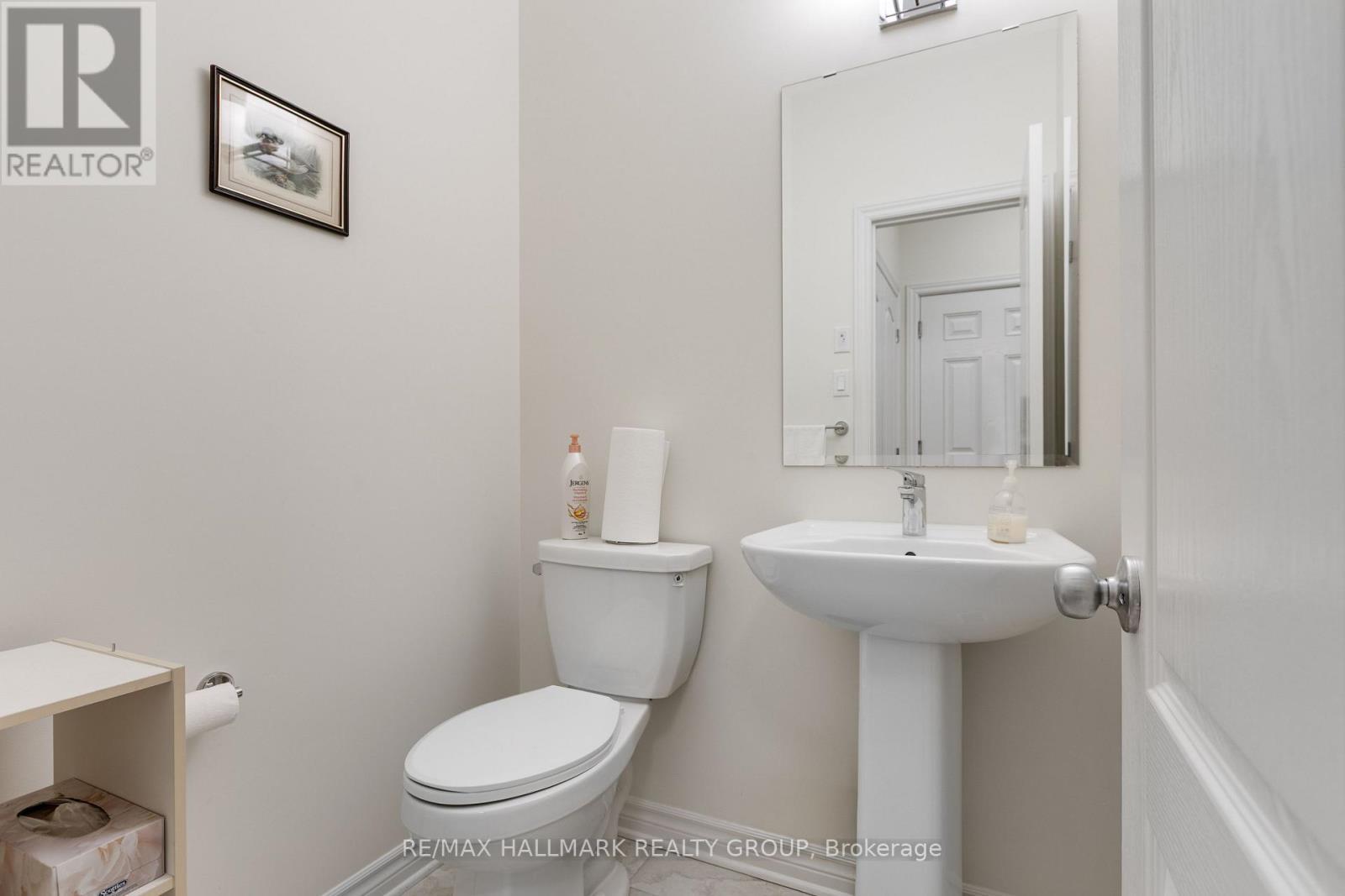 66 Kayenta Street, Ottawa, ON