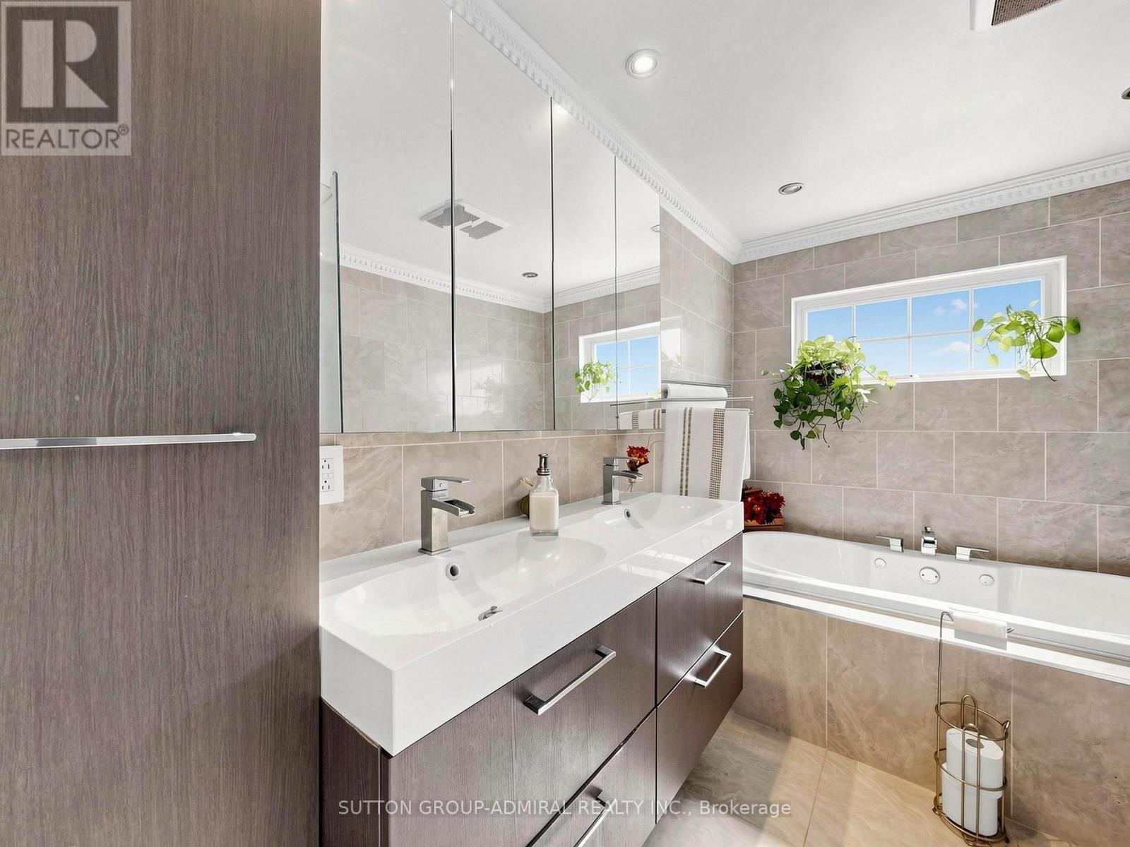 4631 Aurora Road, Whitchurch-Stouffville, ON