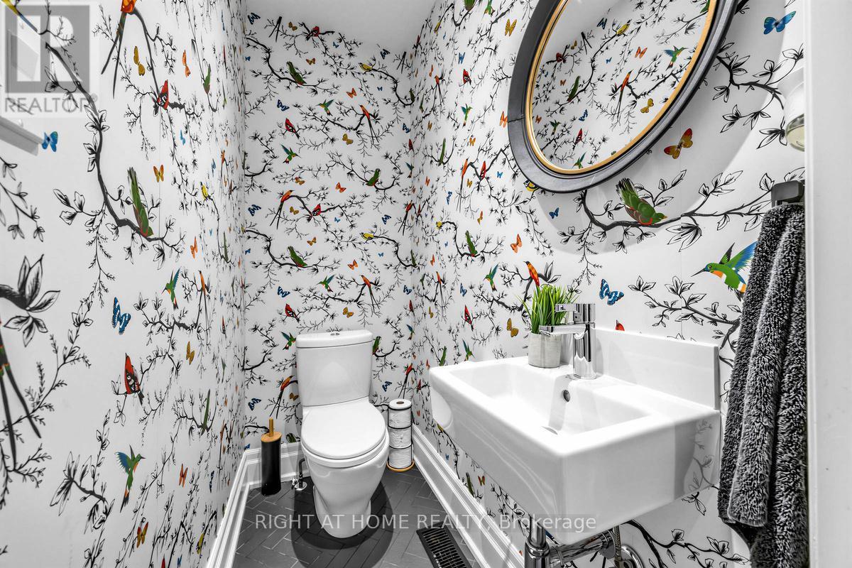 21 Austin Terrace, Toronto, ON