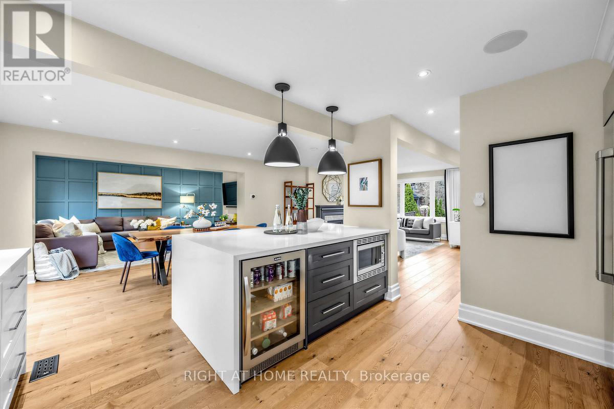 21 Austin Terrace, Toronto, ON