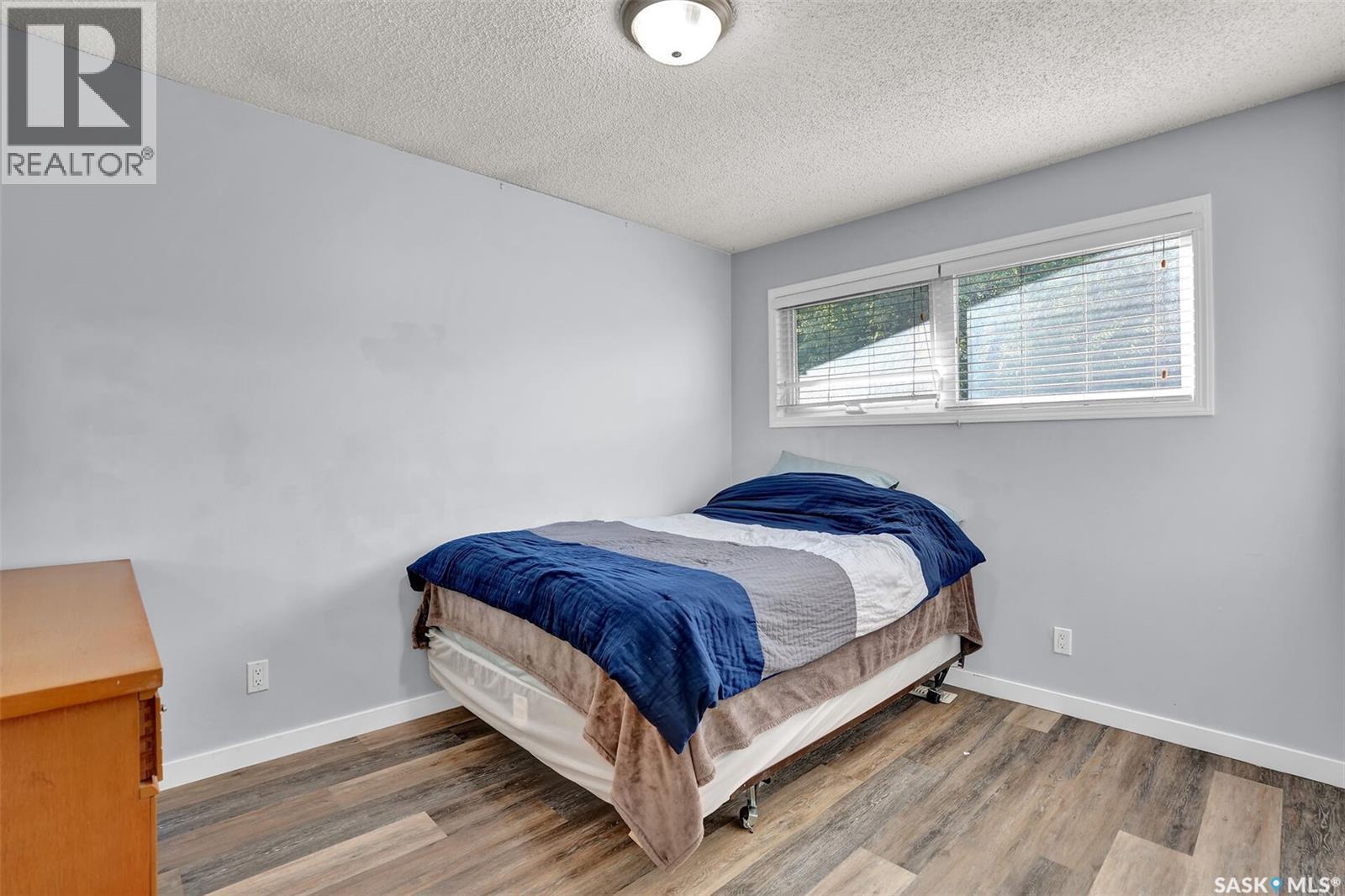 176-178 Rothwell Crescent, Regina, SK