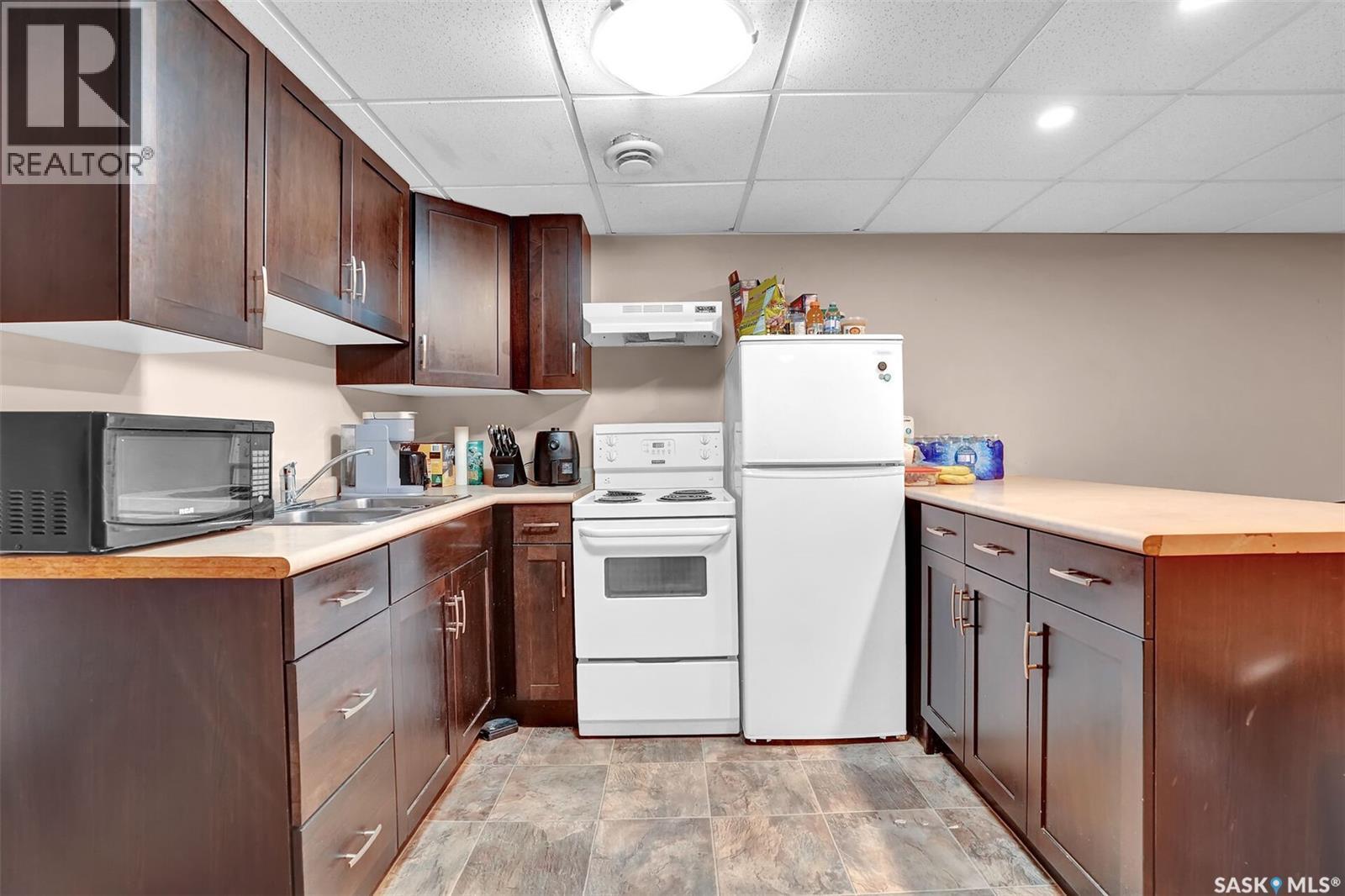 176-178 Rothwell Crescent, Regina, SK