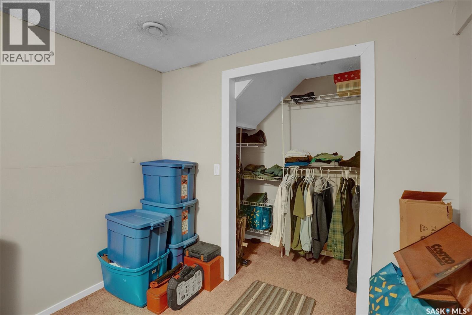 176-178 Rothwell Crescent, Regina, SK