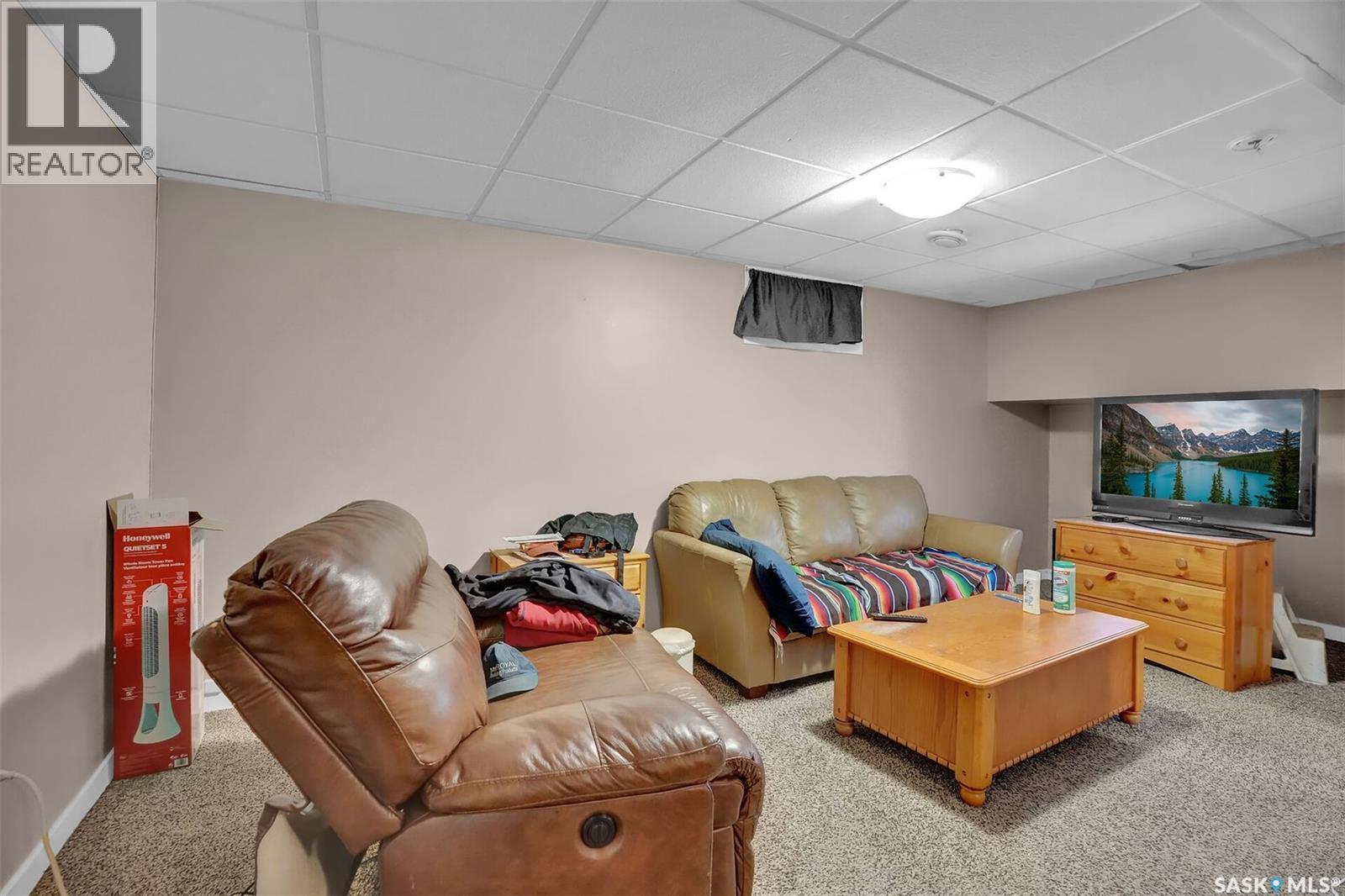 176-178 Rothwell Crescent, Regina, SK