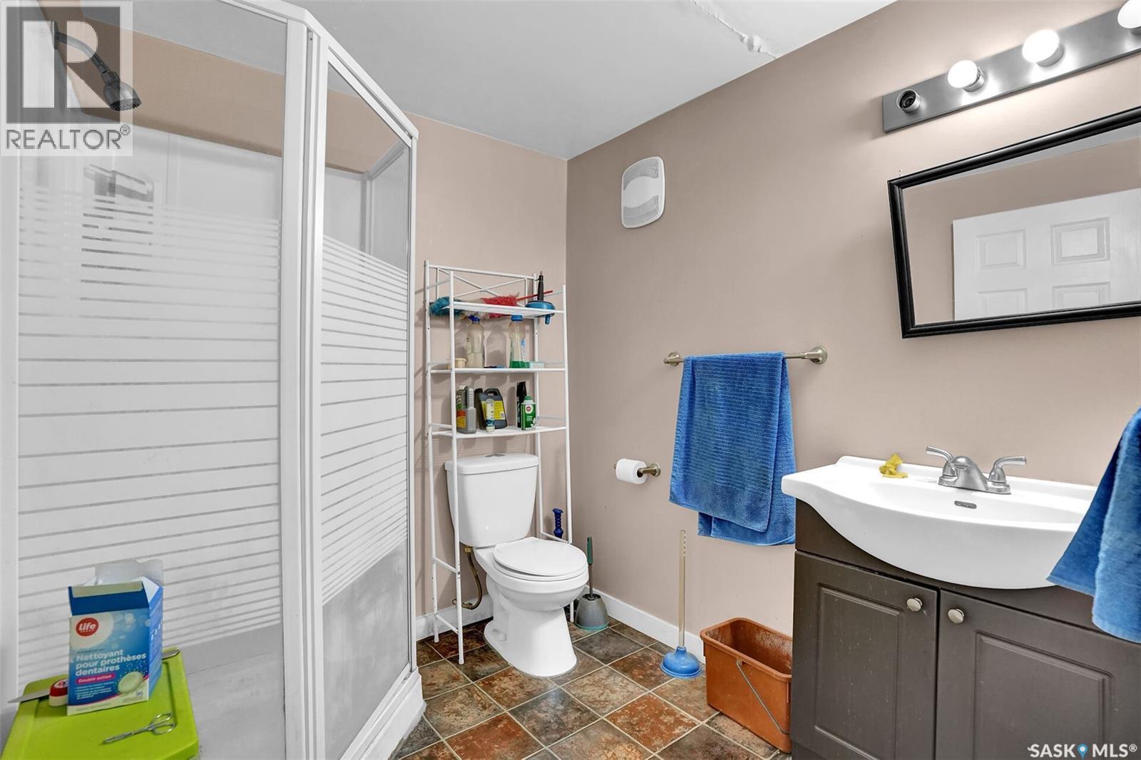 176-178 Rothwell Crescent, Regina, SK