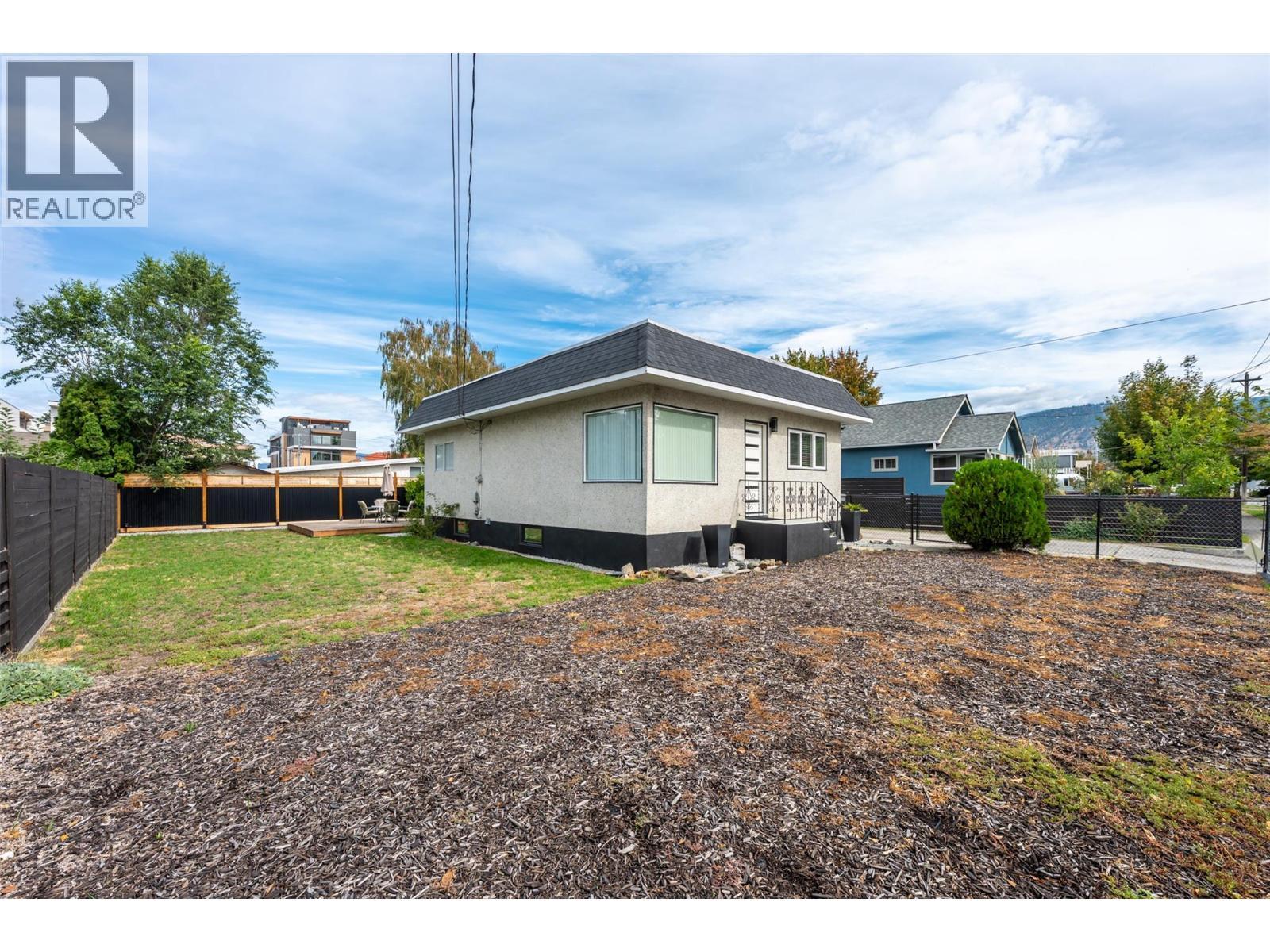 Yard. - 637 Alexander Avenue, Penticton, BC