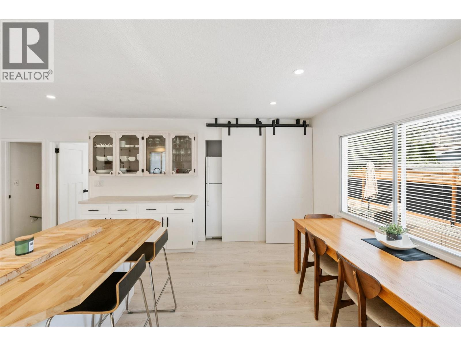 Dining/Laundry. - 637 Alexander Avenue, Penticton, BC