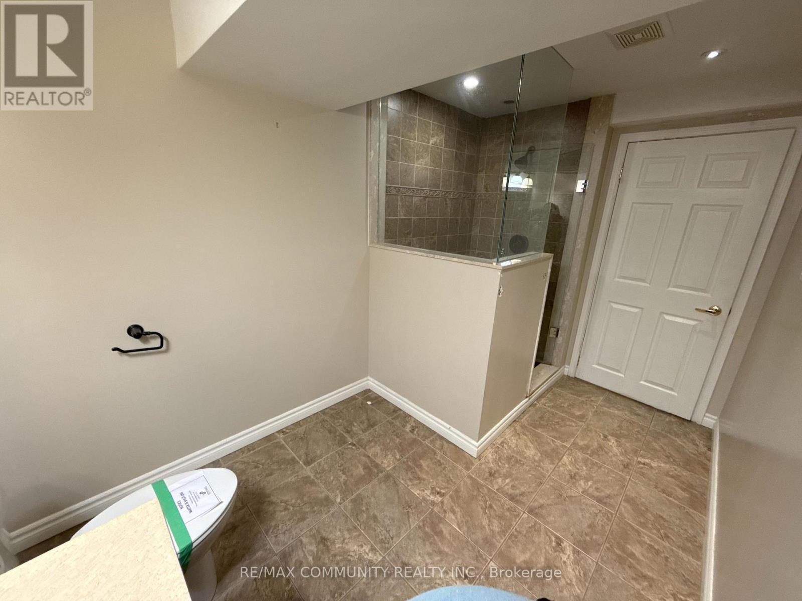 3 Baycliffe Drive, Whitby, ON